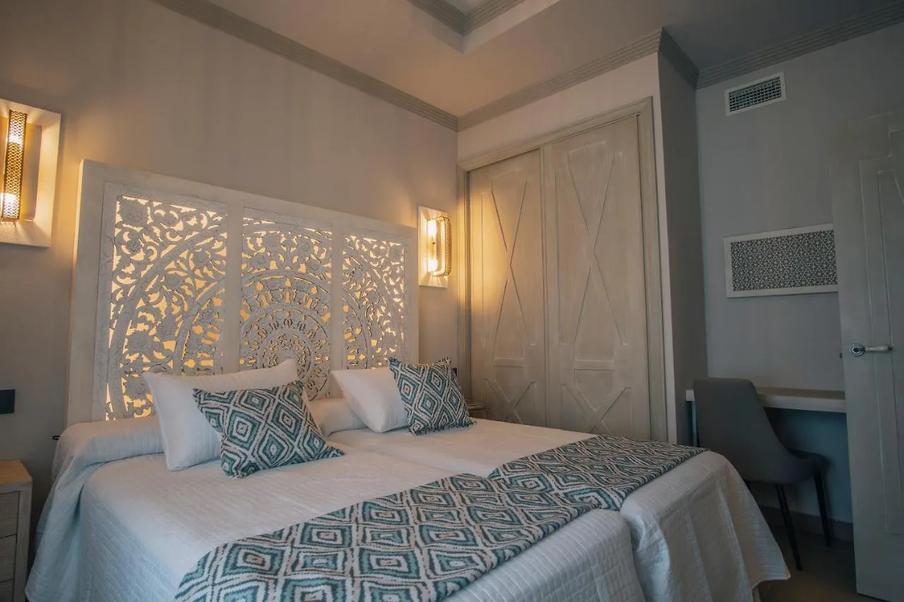 Apartamentos Turísticos La Baílla Rota