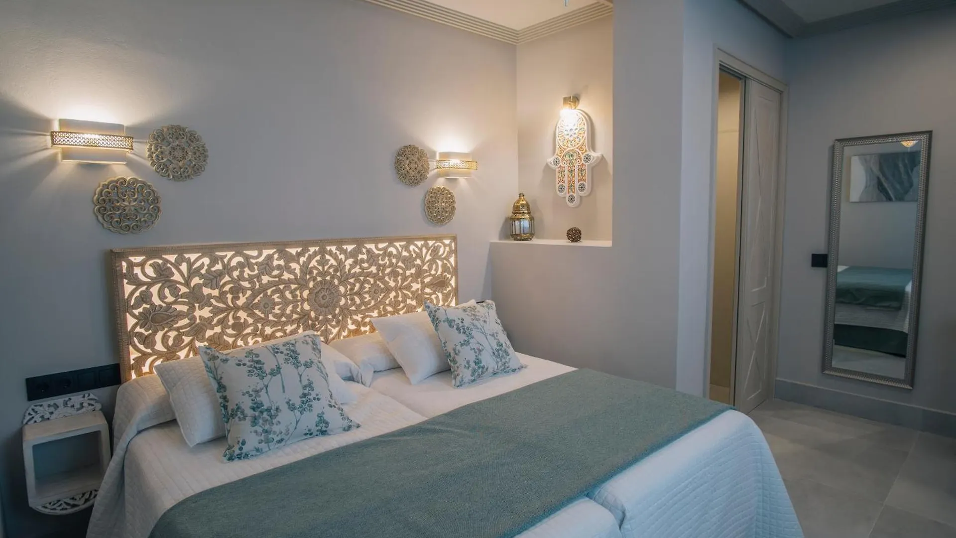Apartamentos Turísticos La Baílla Rota 0*,  España