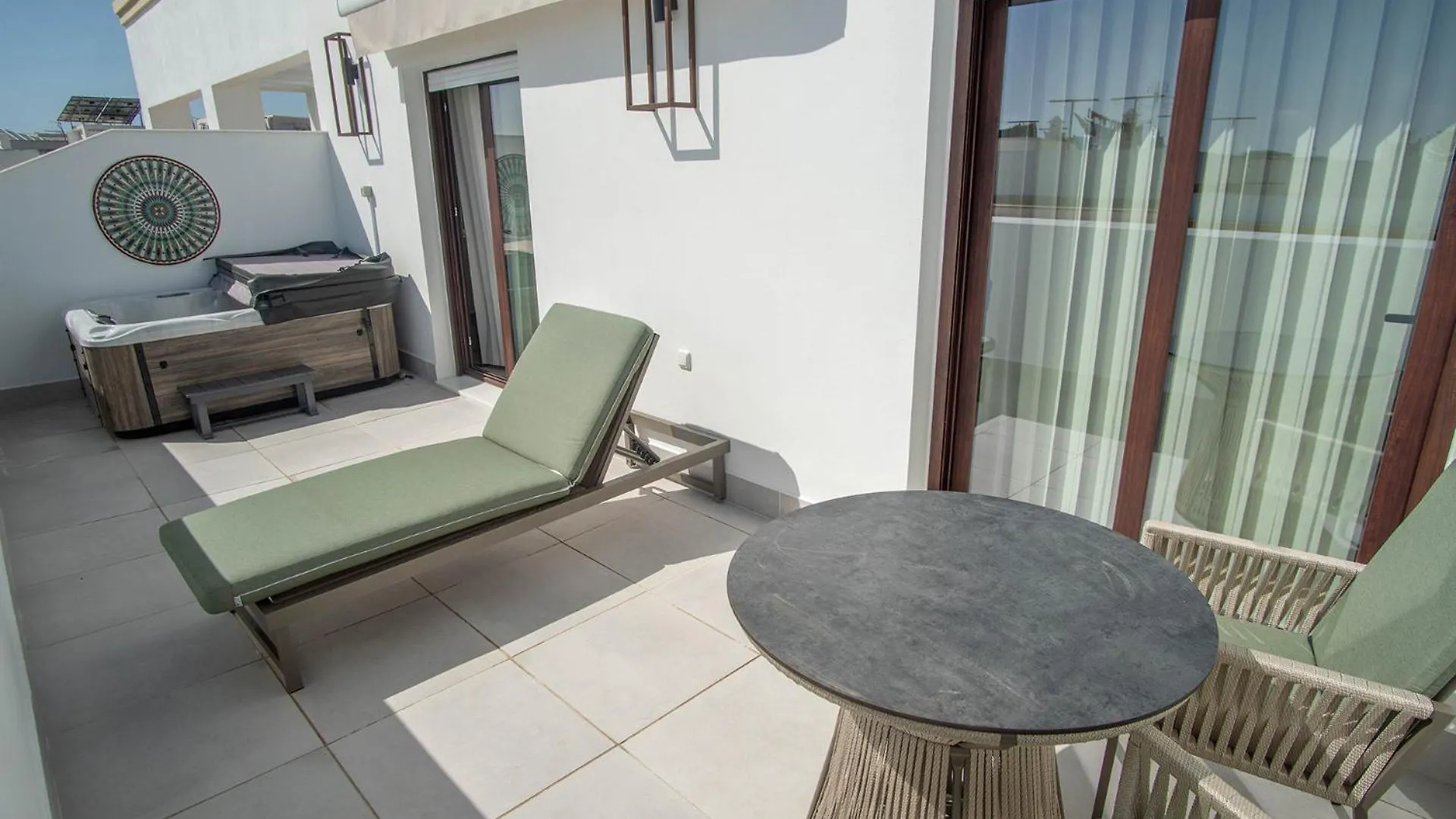 Apartamentos Turísticos La Baílla Rota 0*,