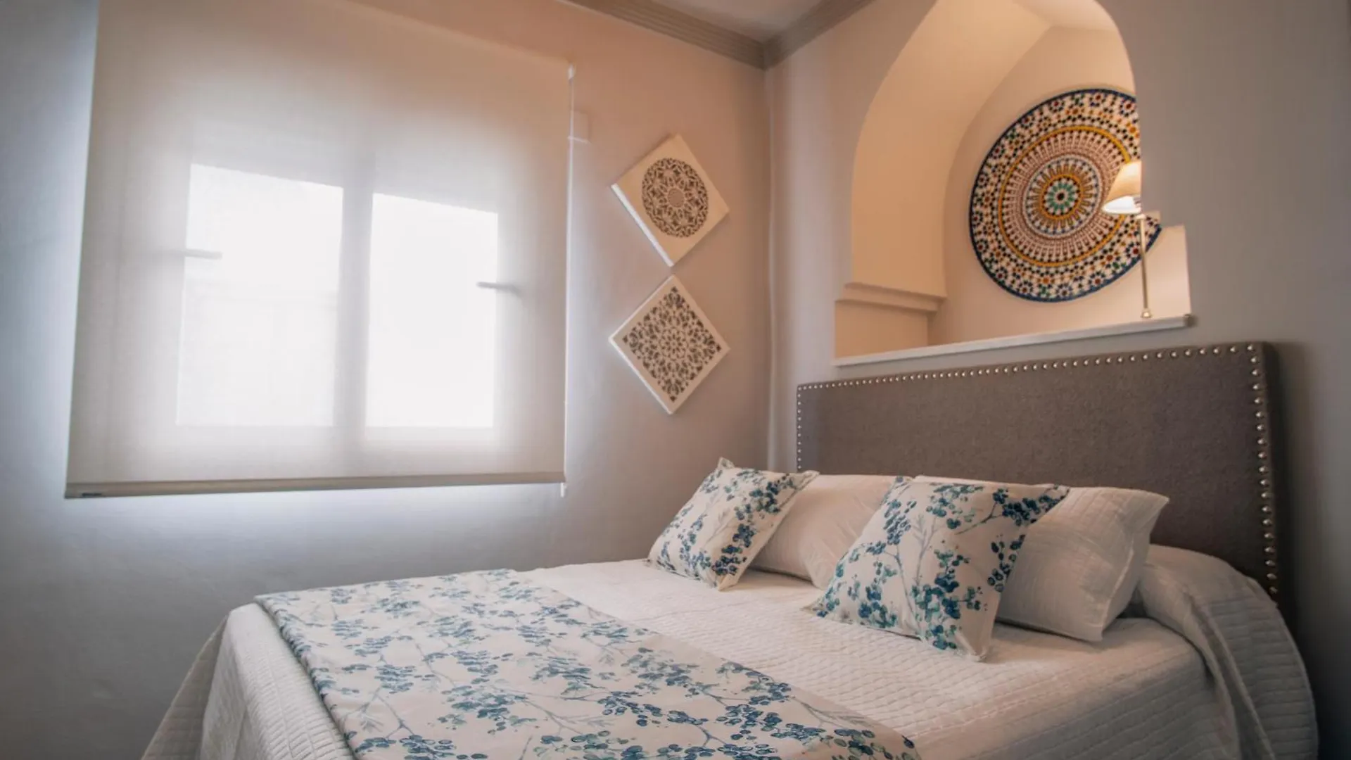 Apartamentos Turísticos La Baílla Rota