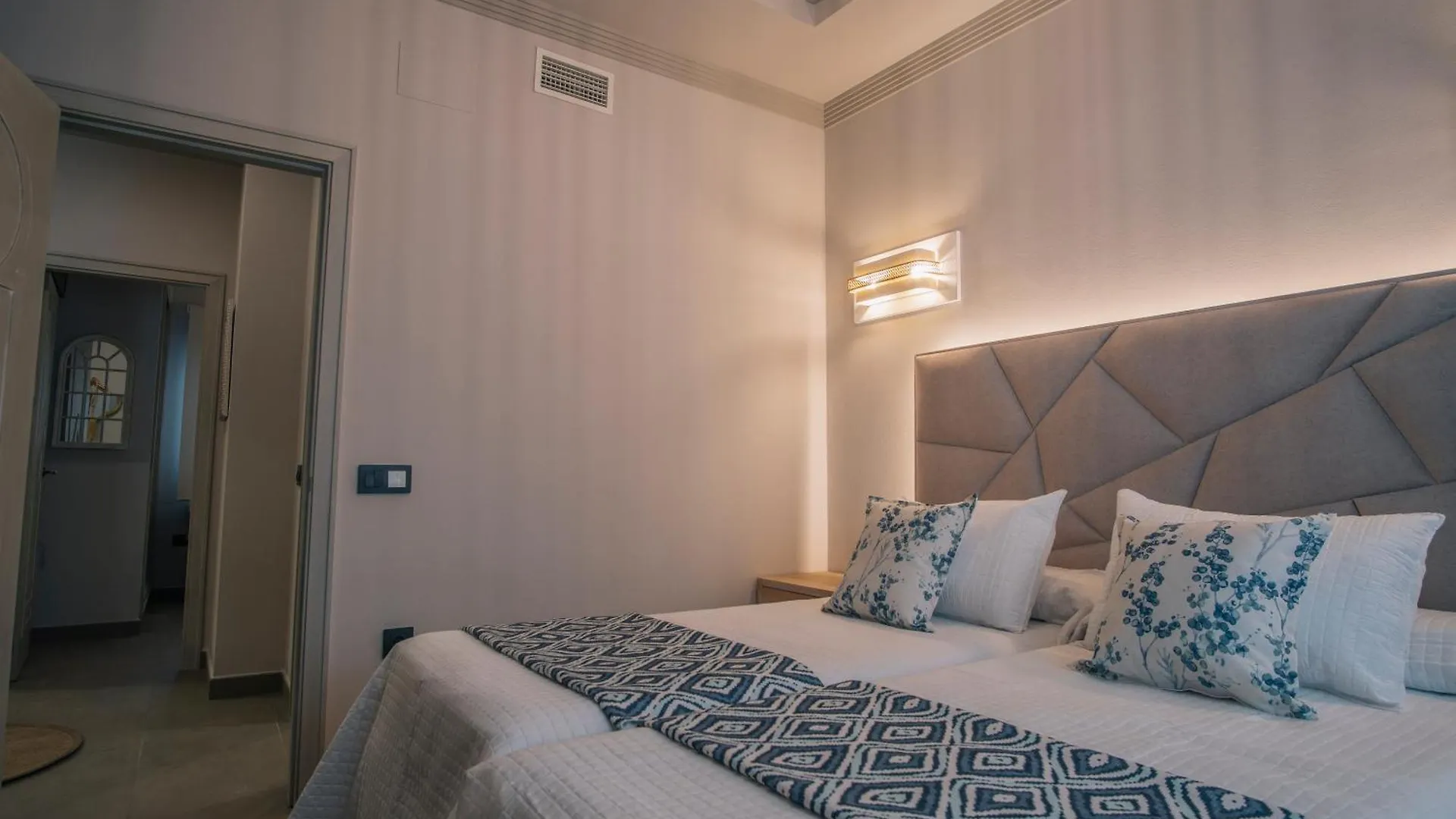Apartamentos Turisticos La Bailla Rota Španělsko