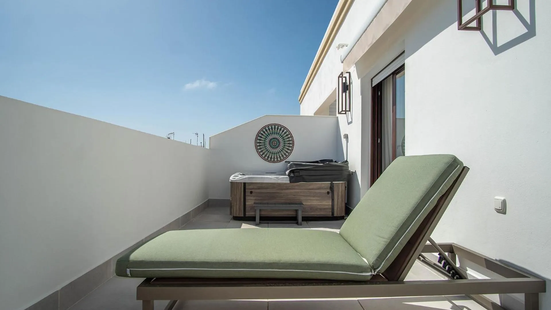 Apartamentos Turisticos La Bailla Rota
